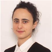 Avocate et traductrice juridique, de double nationalité franco-américaine, je suis là pour vous aider à améliorer votre anglais professionnel